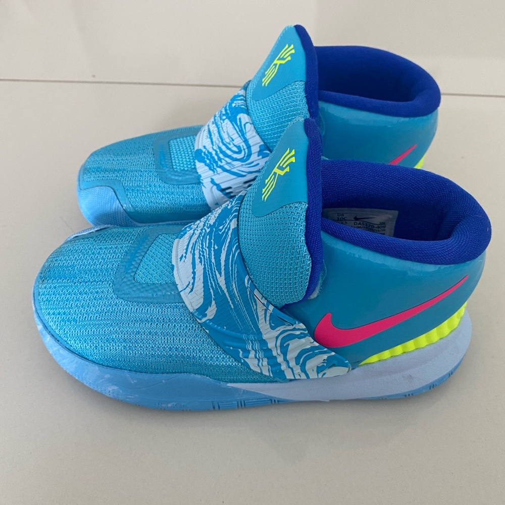 Nike Kyrie 6 Pool Party